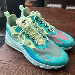 Men’s Nike sneakers size 11